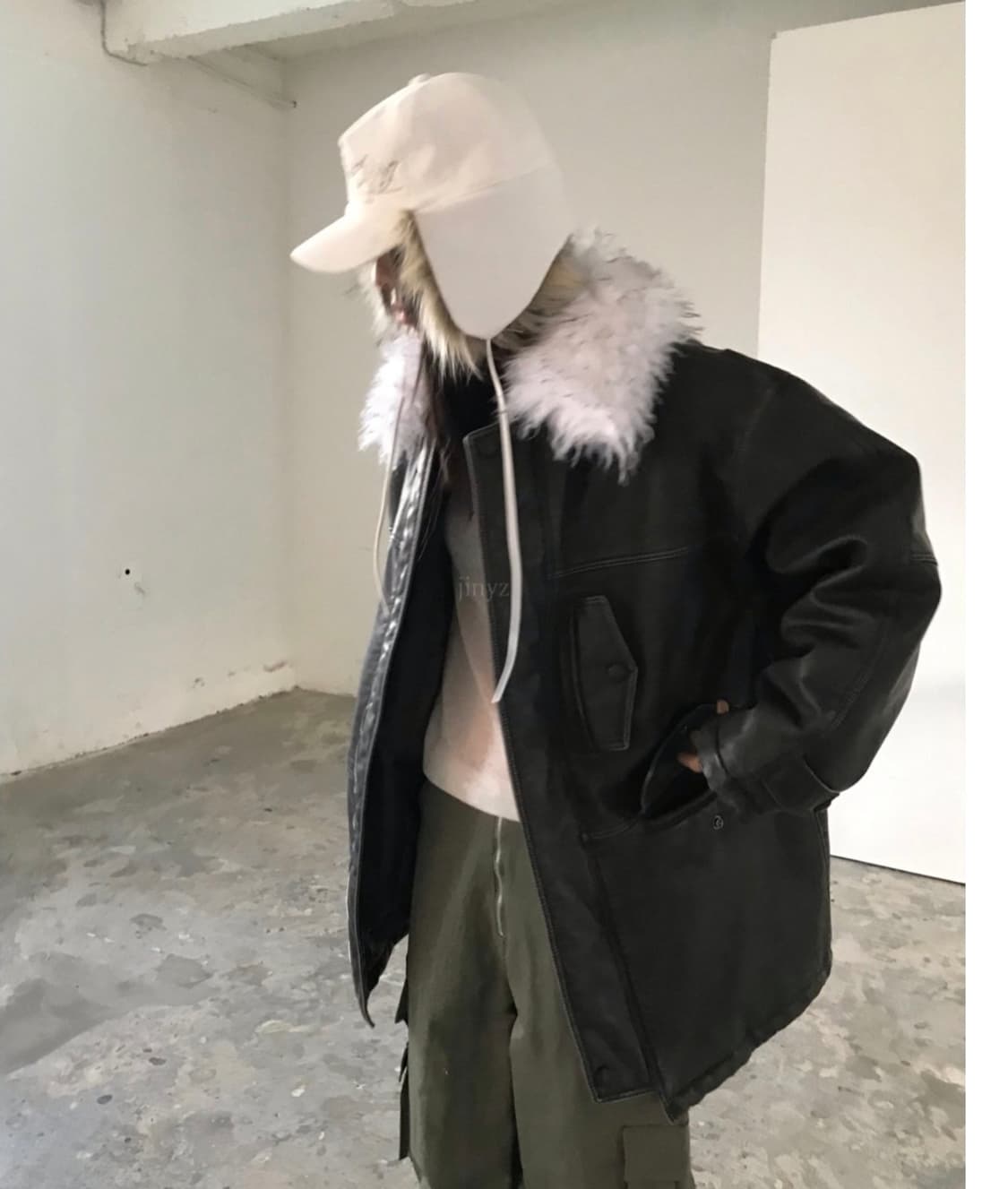 새상품급) 도매택 위아(weare) 레더 퍼 카라 점퍼 상품이미지8