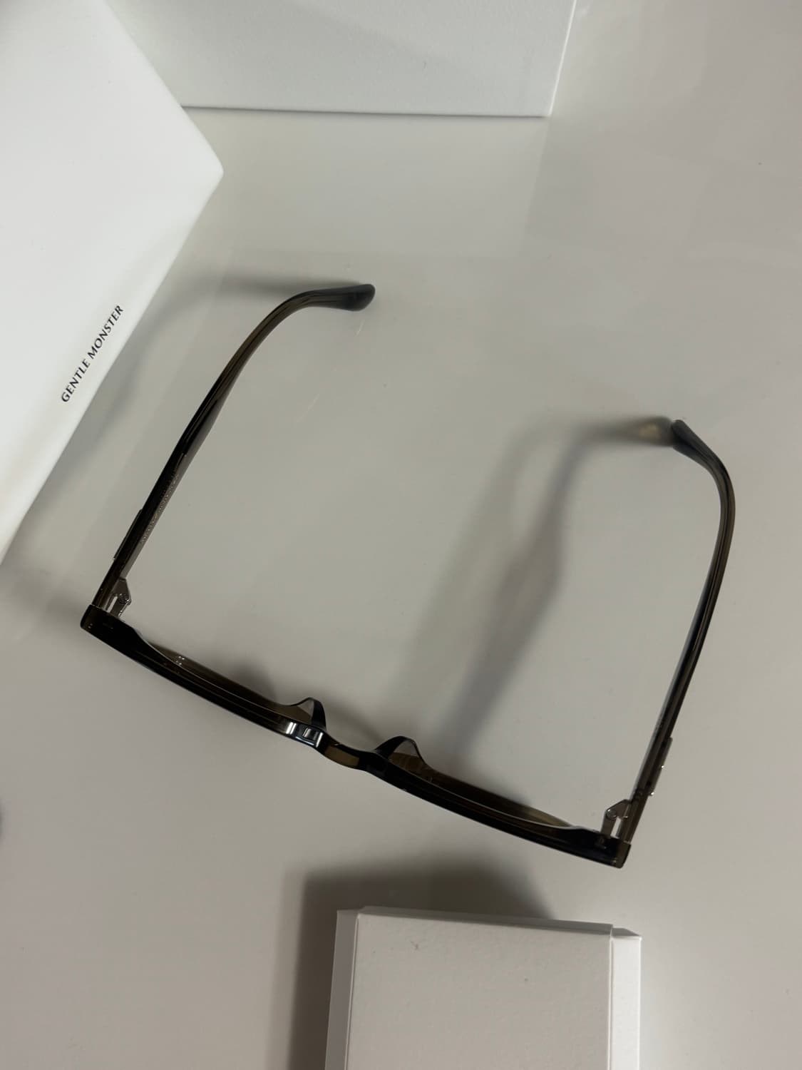 젠틀몬스터 하이저 새상품급 선글라스 상품이미지2