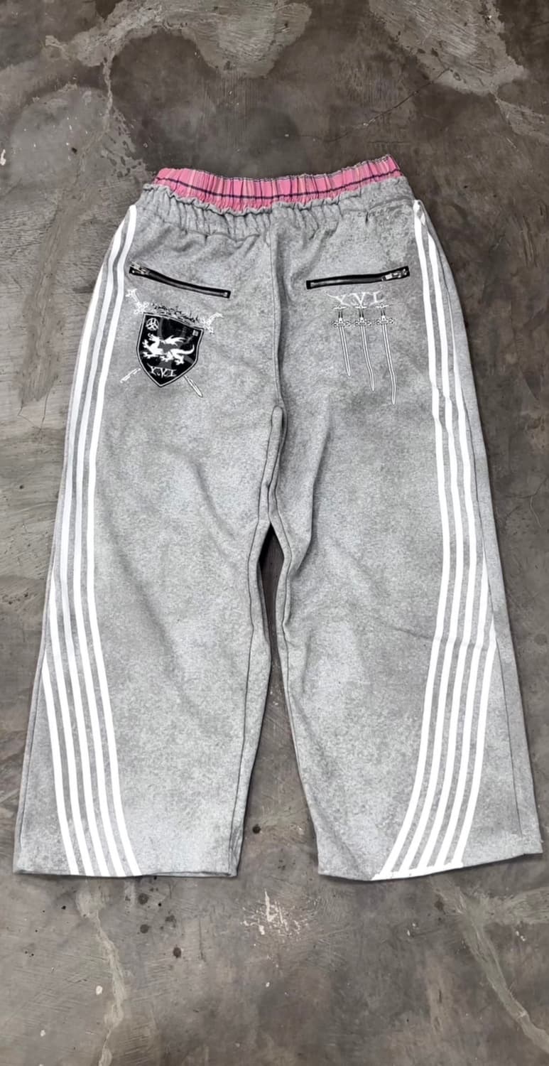 cozy worldwide 트레이닝 셋업 바지 grey 구해요 상품이미지1