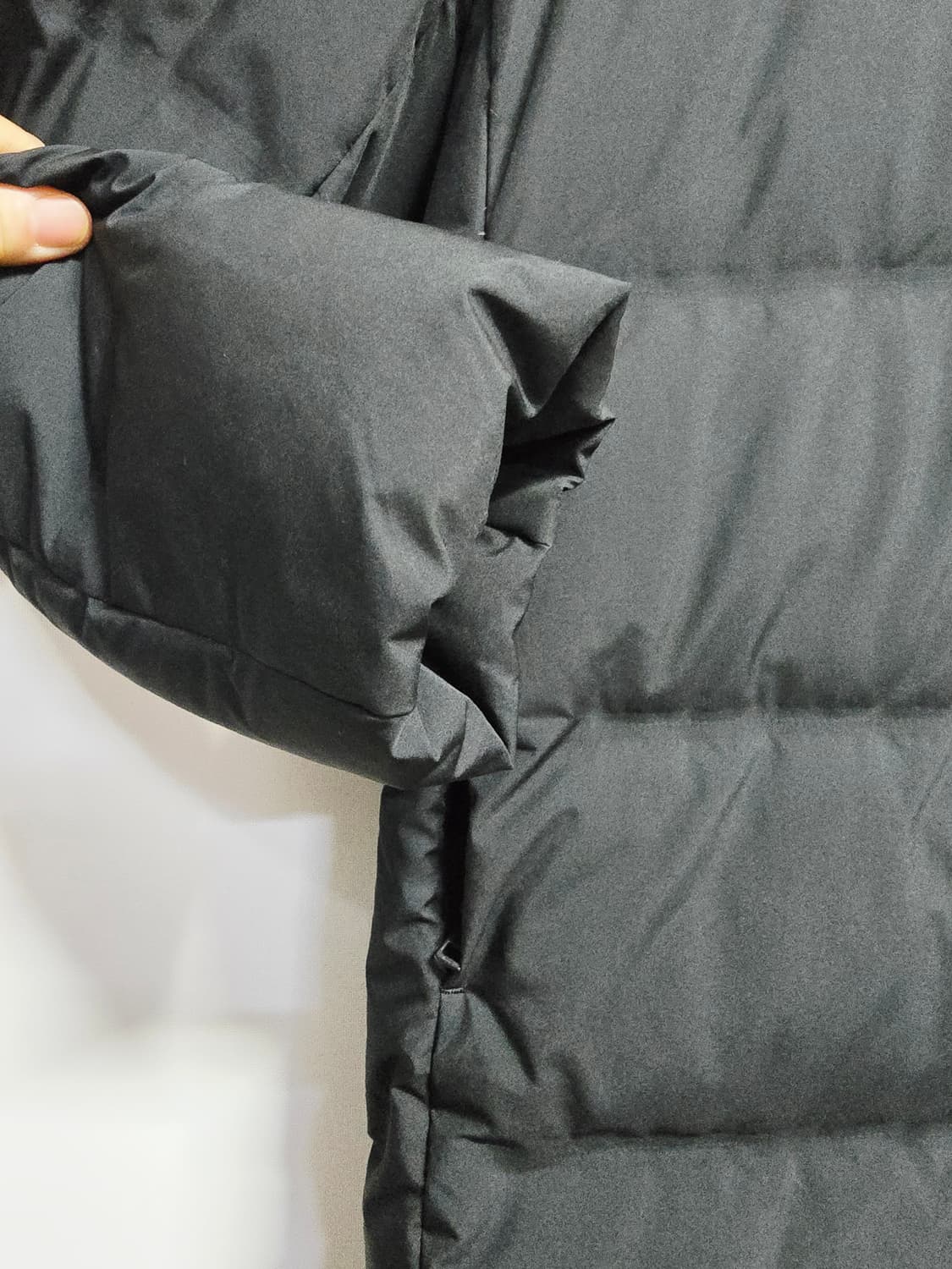 유니클로 후드 다운 롱패딩 블랙 상품이미지3