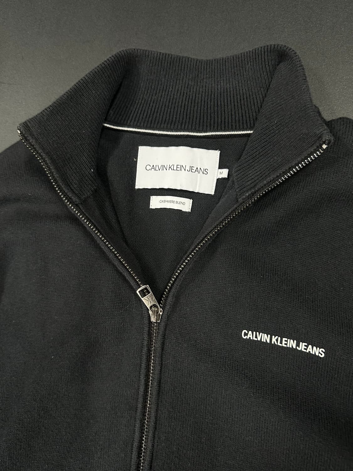캘빈클라인 블랙 니트 하이넥 집업 상품이미지5