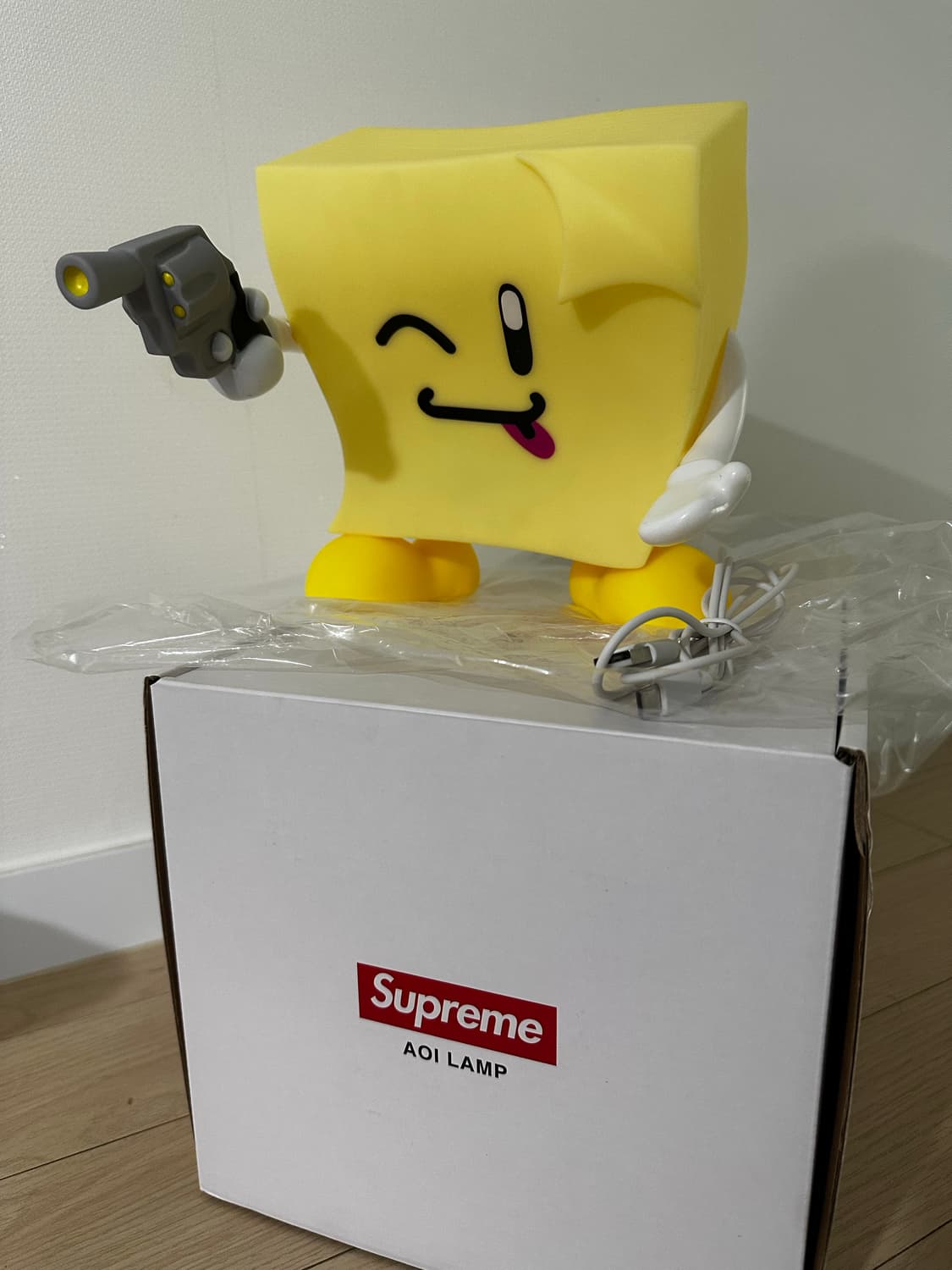 슈프림 스티키 노트 몰디드 램프 옐로우 - 22SS 상품이미지1