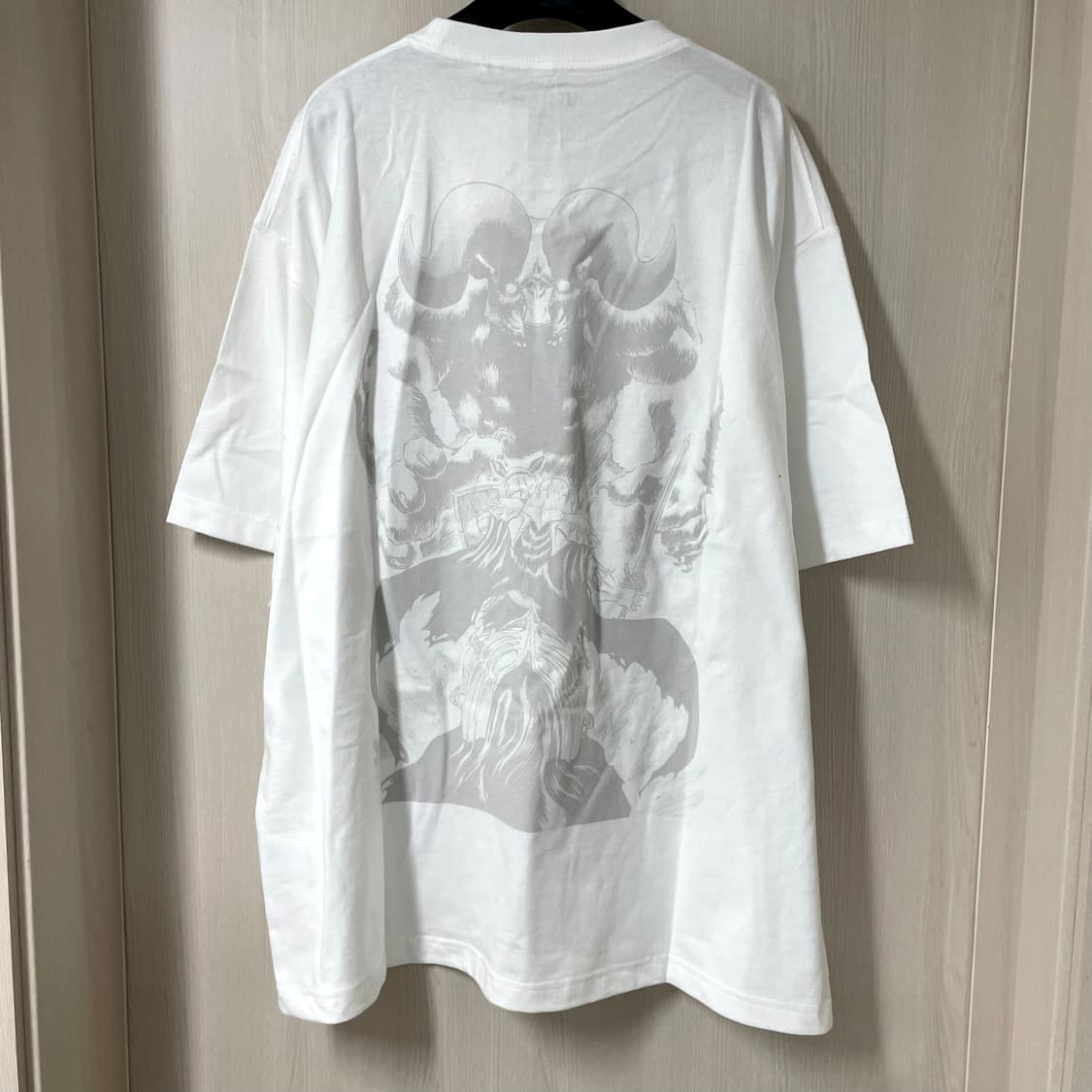 유니클로/ 베르세르크 UT/ XL 상품이미지4