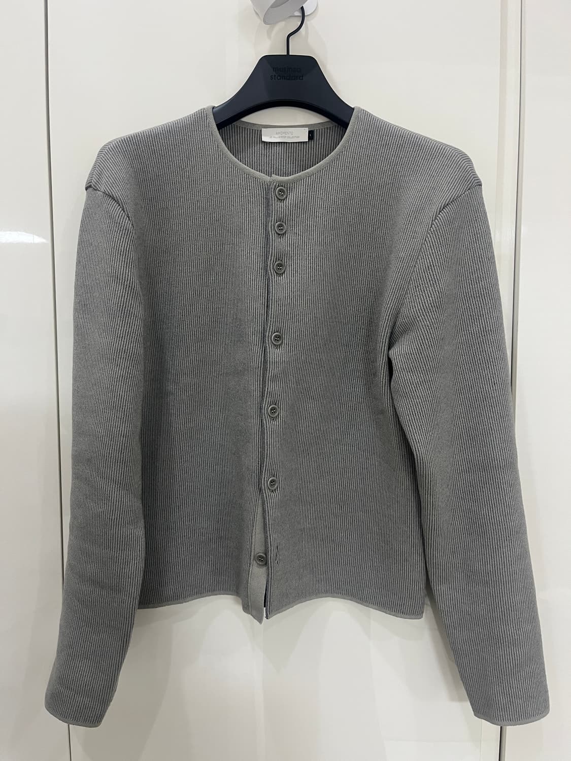 아모멘토 버튼업 스트라이프 가디건 그레이 L 상품이미지1