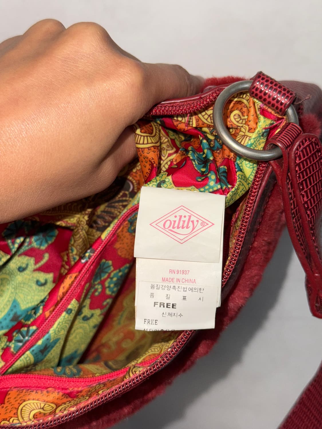 Oilily ruby red eco fur shoulder bag 상품이미지5