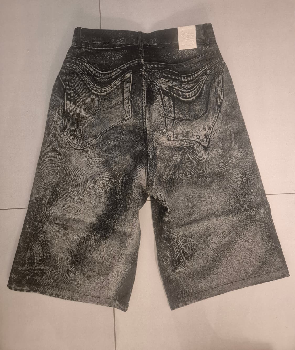 캠퍼랩 아트데님 버뮤다 윈터착용 상품이미지3