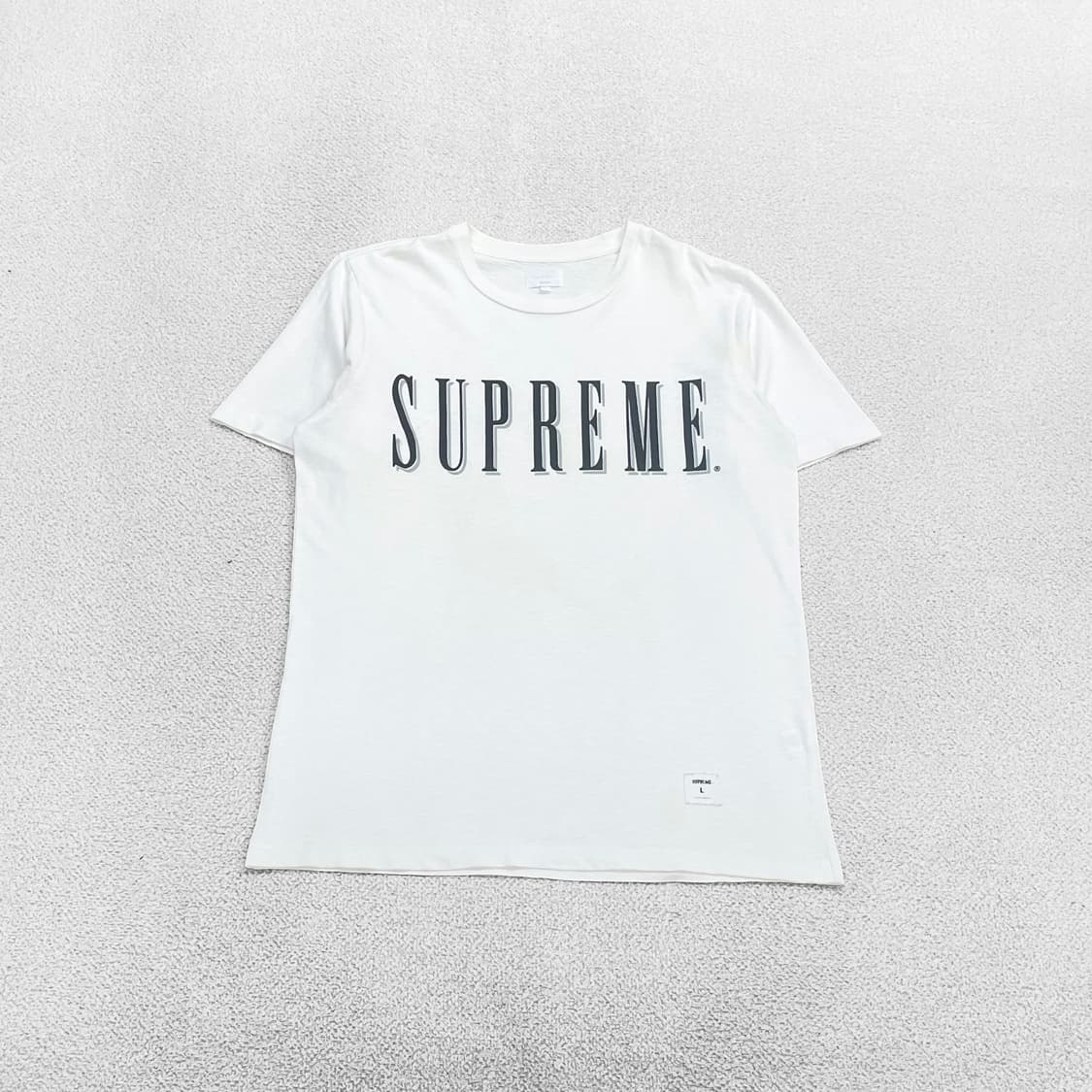 슈프림 Supreme 스포츠 스펠 로고 반팔티  상품이미지1