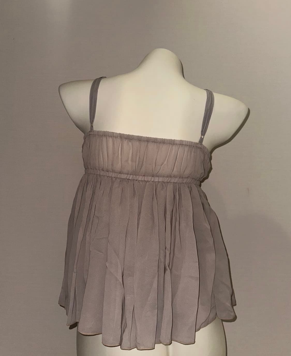 셔링 시스루 슬리브리스 쉬폰 끈나시 블라우스 상품이미지4