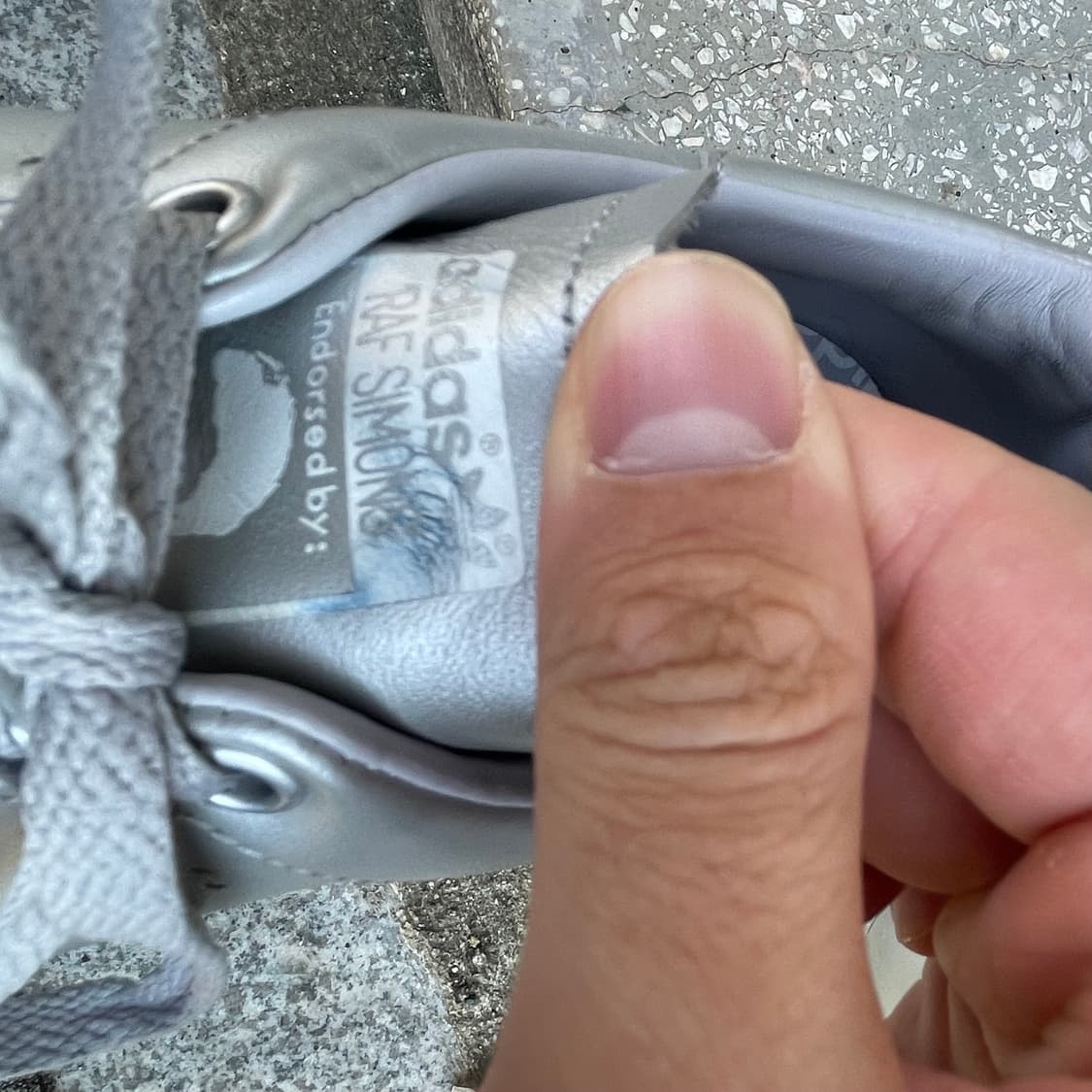 라프시몬스x아디다스 스탠스미스 상품이미지5