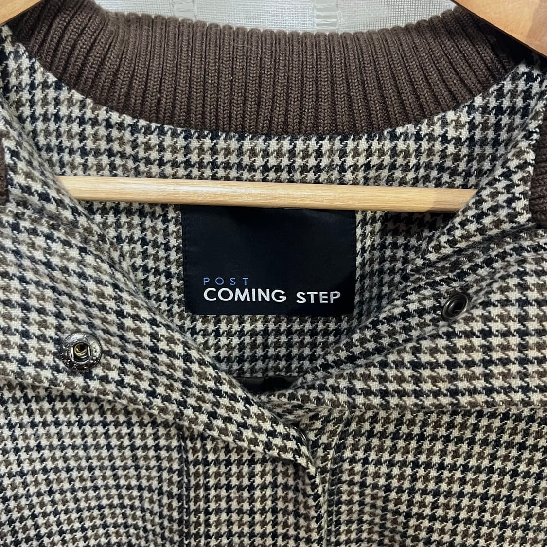 [새제품] COMING STEP 하운즈투즈 체크 하이넥 울혼방 코트 상품이미지4