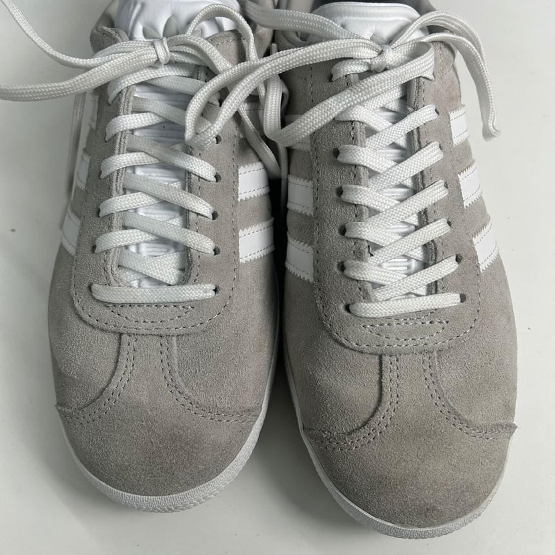 ADIDAS 가젤 그레이 투 화이트 230 상품이미지4