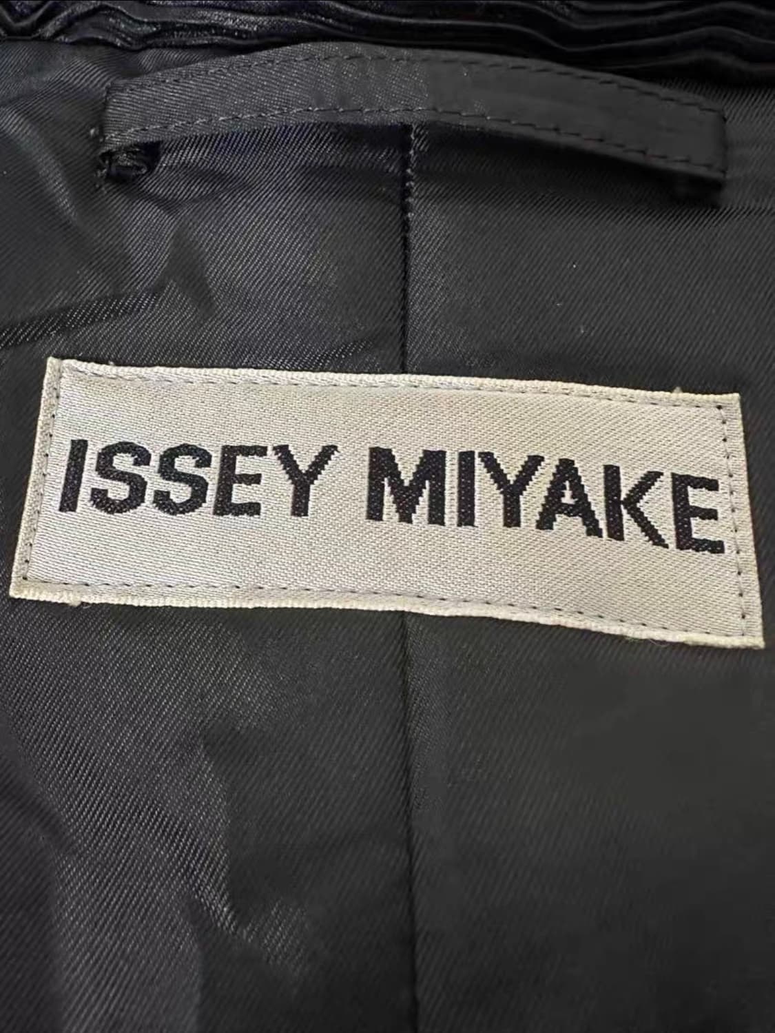 ISSEY MIYAKE 94aw 블랙 다운 점퍼 코트 재킷 패딩 상품이미지5