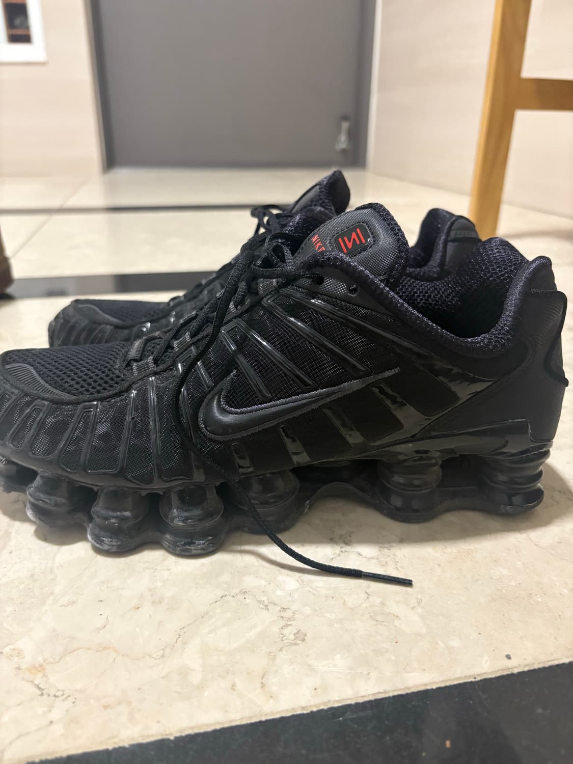 샥스 TL 메탈릭블랙 상품이미지2