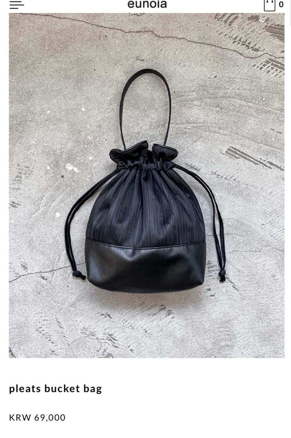 유노이아 플리츠 버킷백 상품이미지1