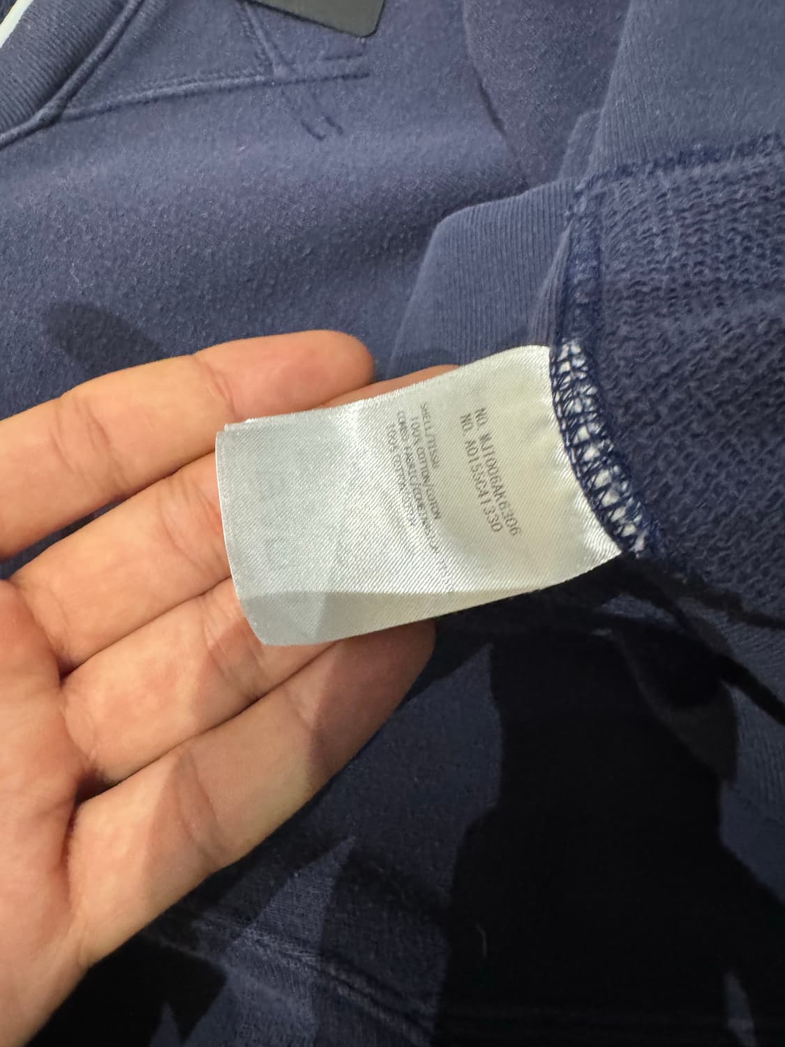 [정품] 톰브라운 사선 네이비 맨투맨 2사 상품이미지6