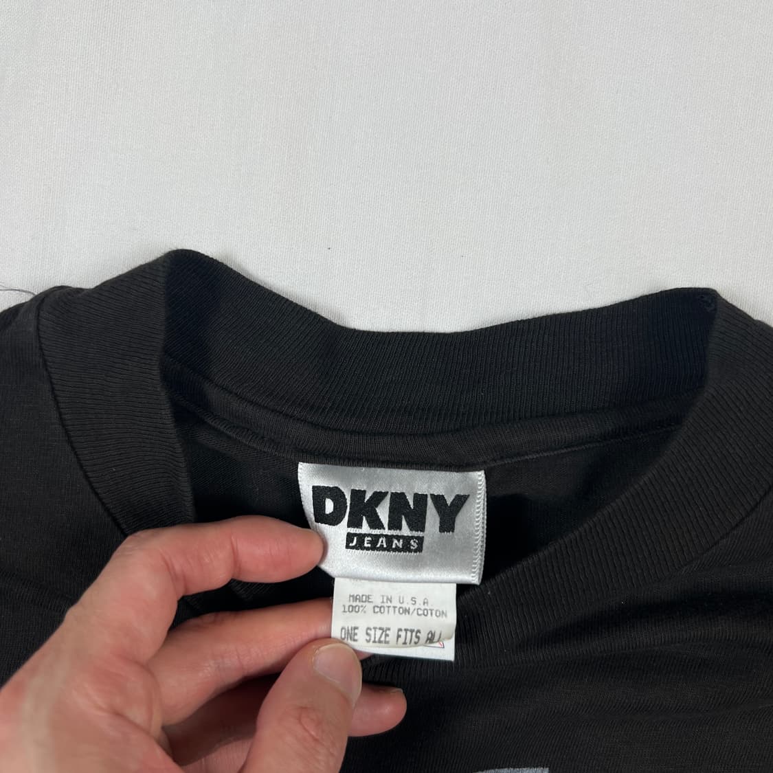 90’s 디케이앤와이 dkny nyc 스펠아웃 프린트 반팔티 상품이미지5