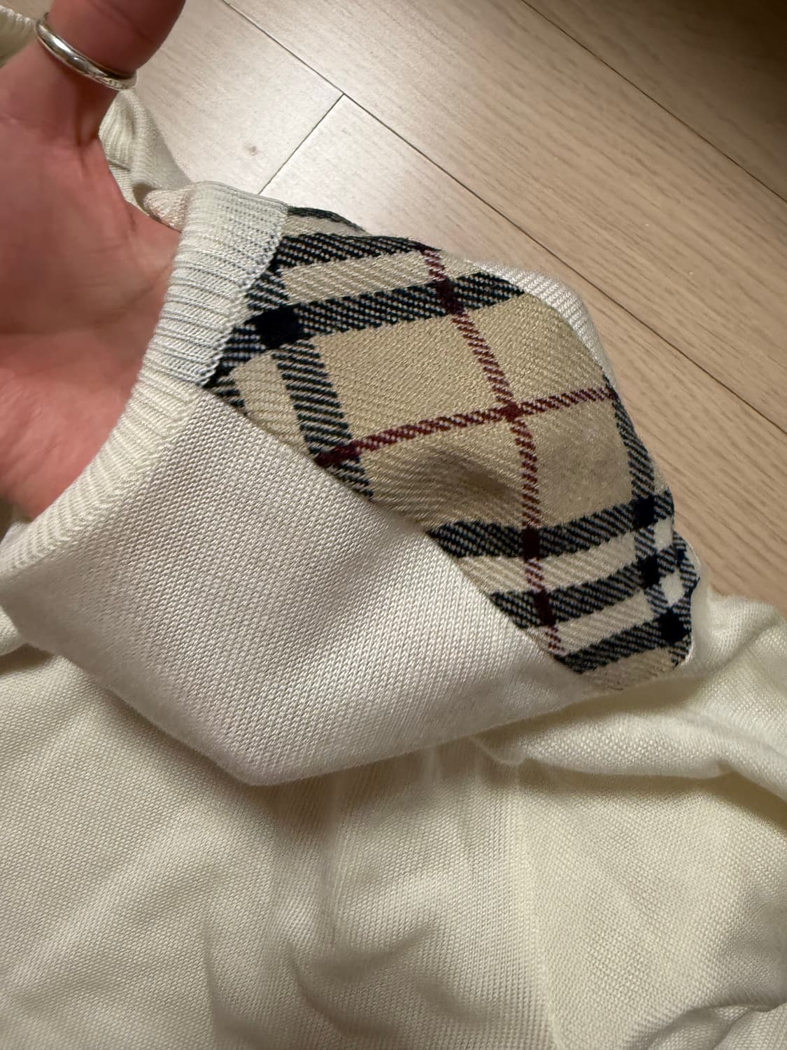 버버리 니트 아이보리/오렌지 사이즈 5 일괄7만원 떨이 상품이미지4