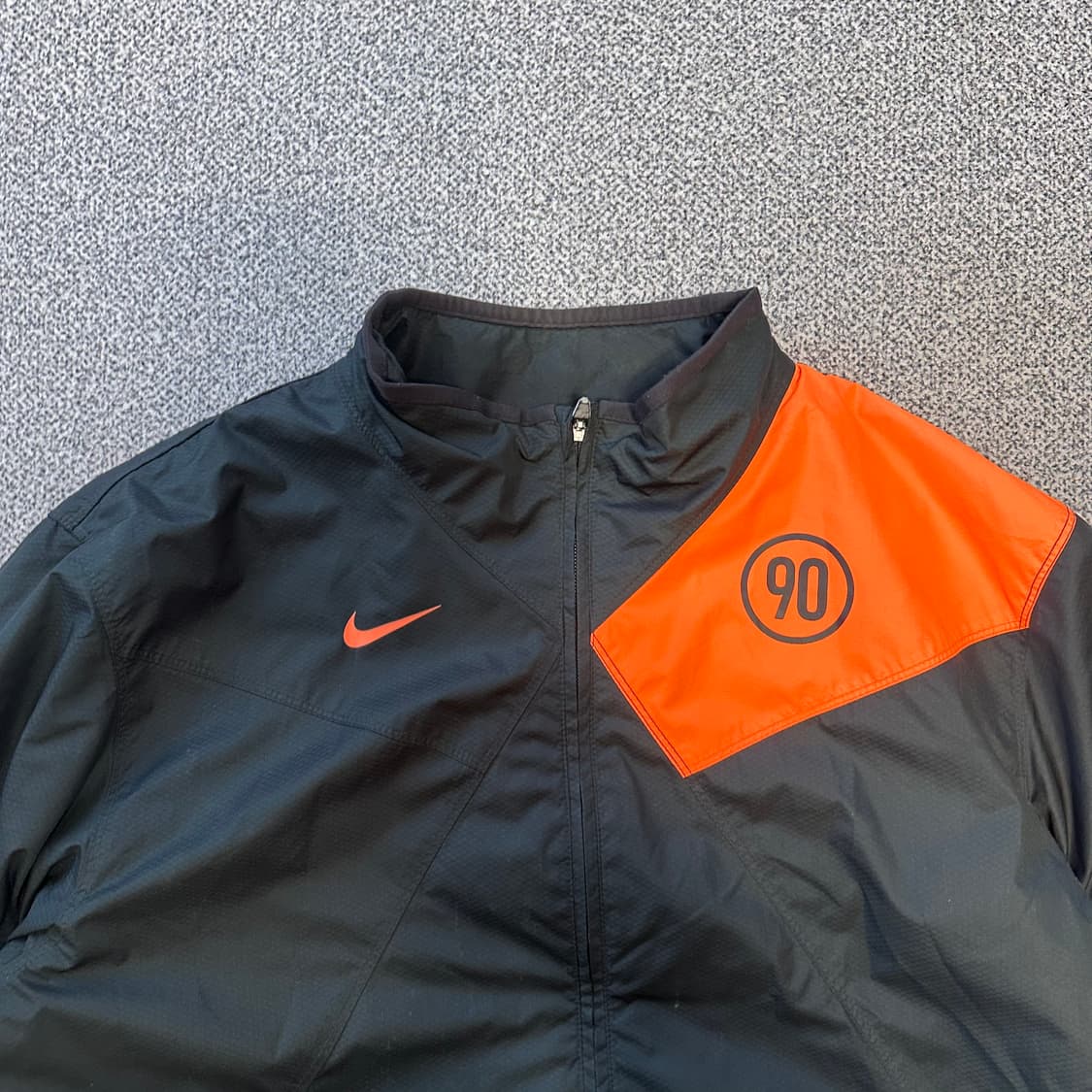 나이키 블랙 오렌지 바람막이 상품이미지2