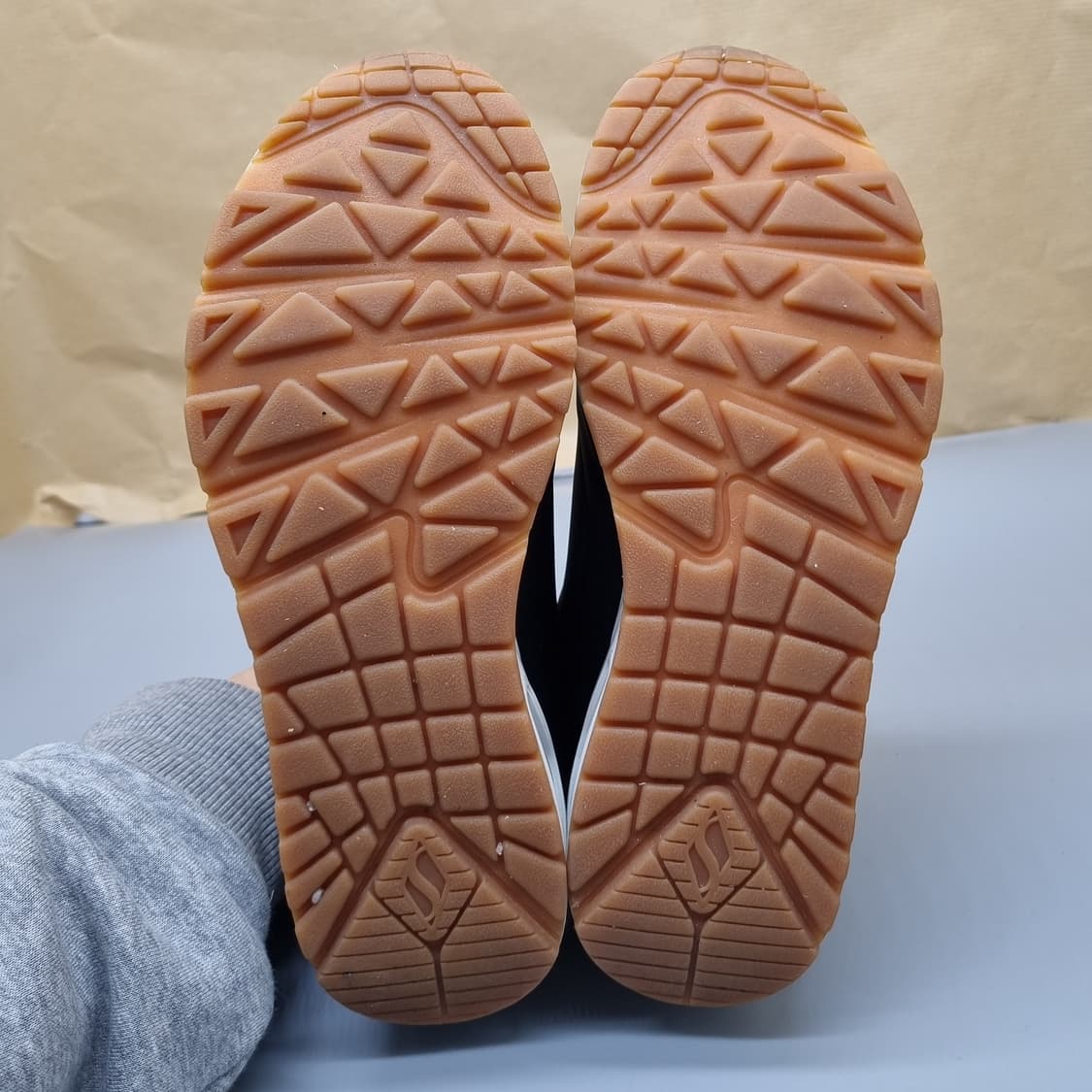 스케쳐스 우노와이드 여성운동화235 상품이미지3