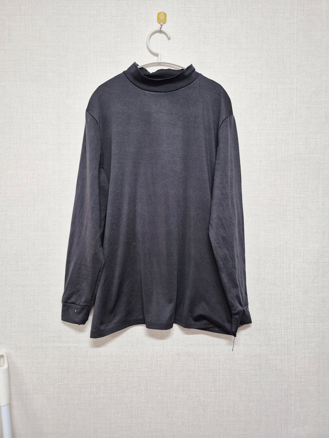 검정색 목폴라 긴팔 티셔츠 상품이미지1