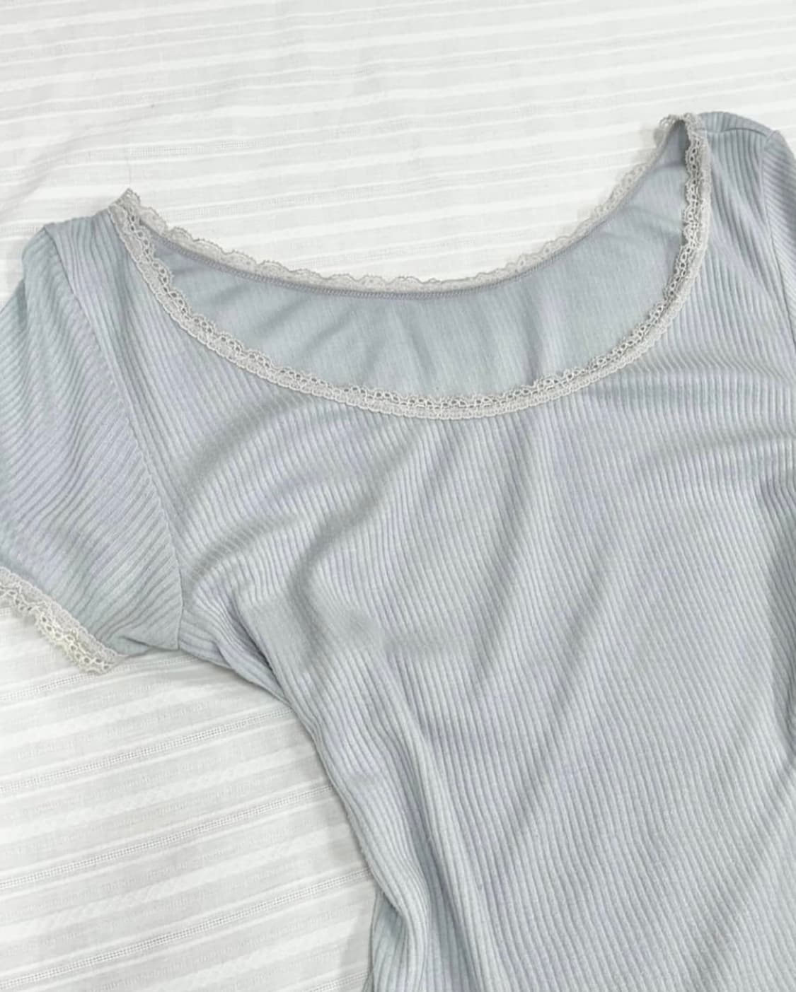 언샤픈 빈티지 페일블루 레이스 티셔츠 상품이미지5