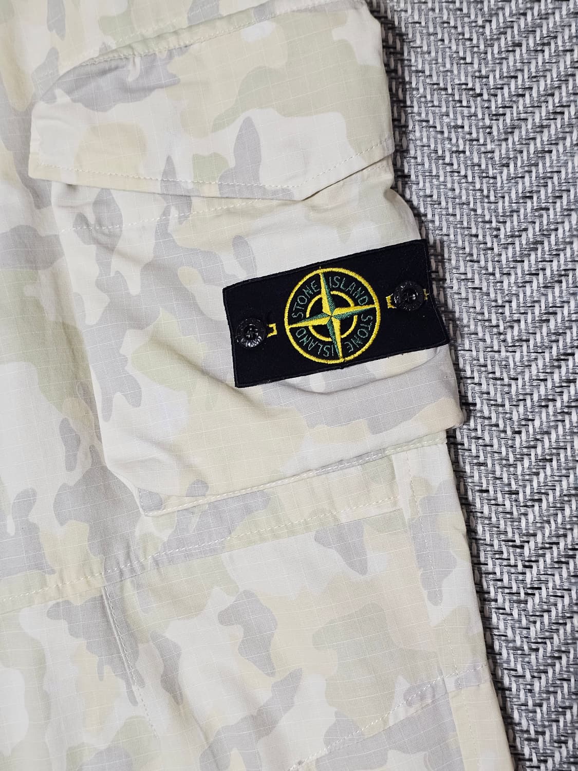 슈프림 x 스톤 아일랜드 리액티브 아이스 카모 립스탑 카고 팬츠 상품이미지2