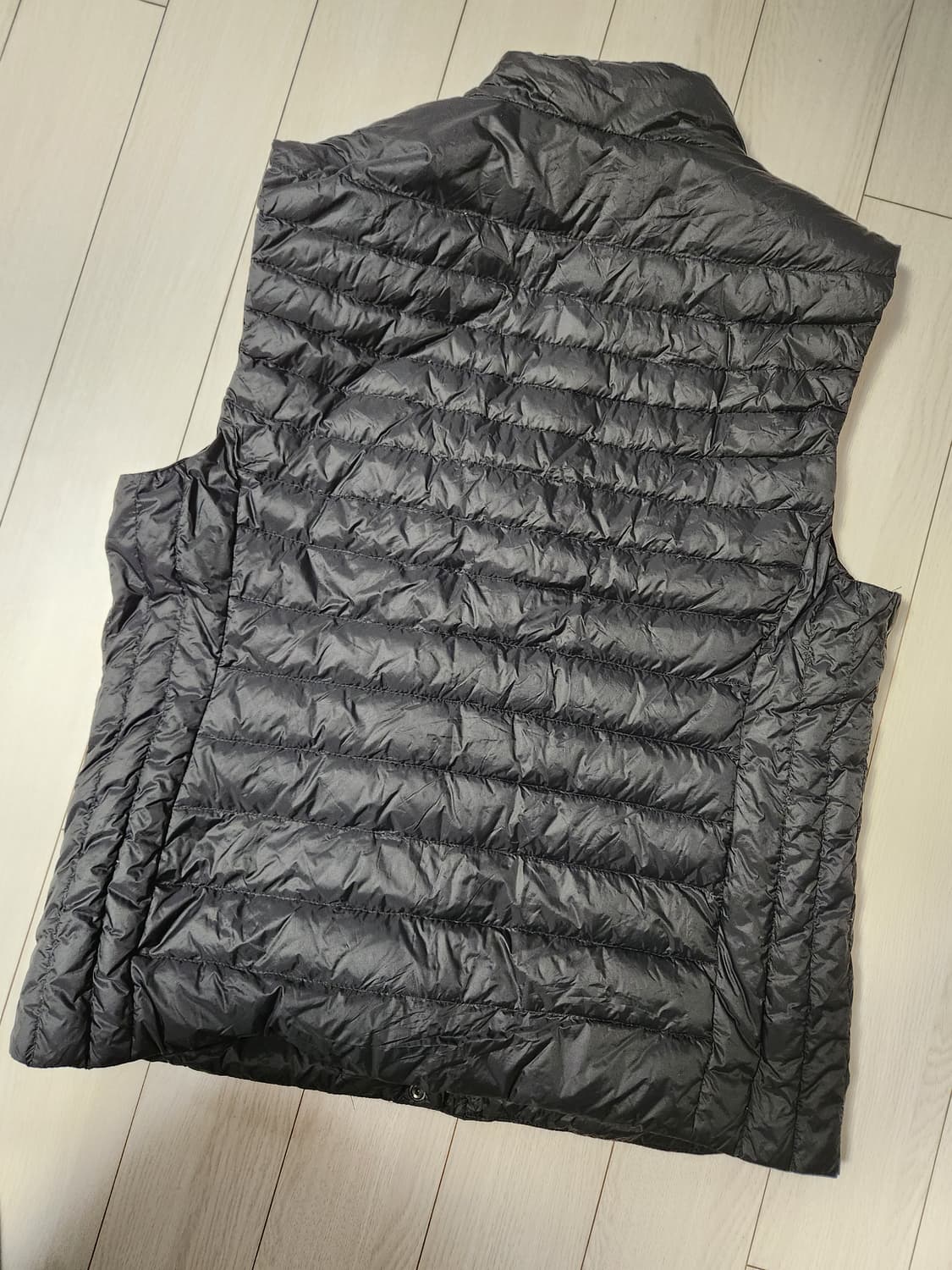 폴햄 덕다운 경량 패딩조끼 사이즈95(m)

여러 중고사이트에도 같이 판 상품이미지2