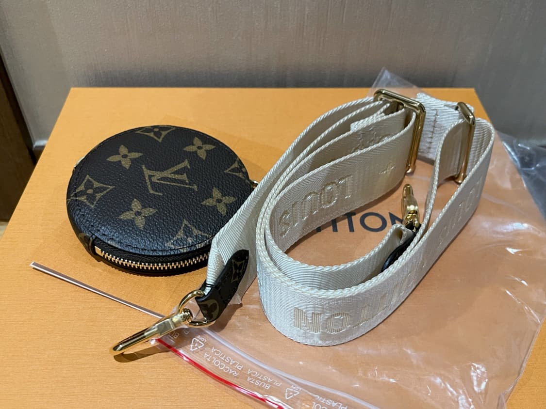 루이비통 스트랩 (동전지갑 포함) 상품이미지2