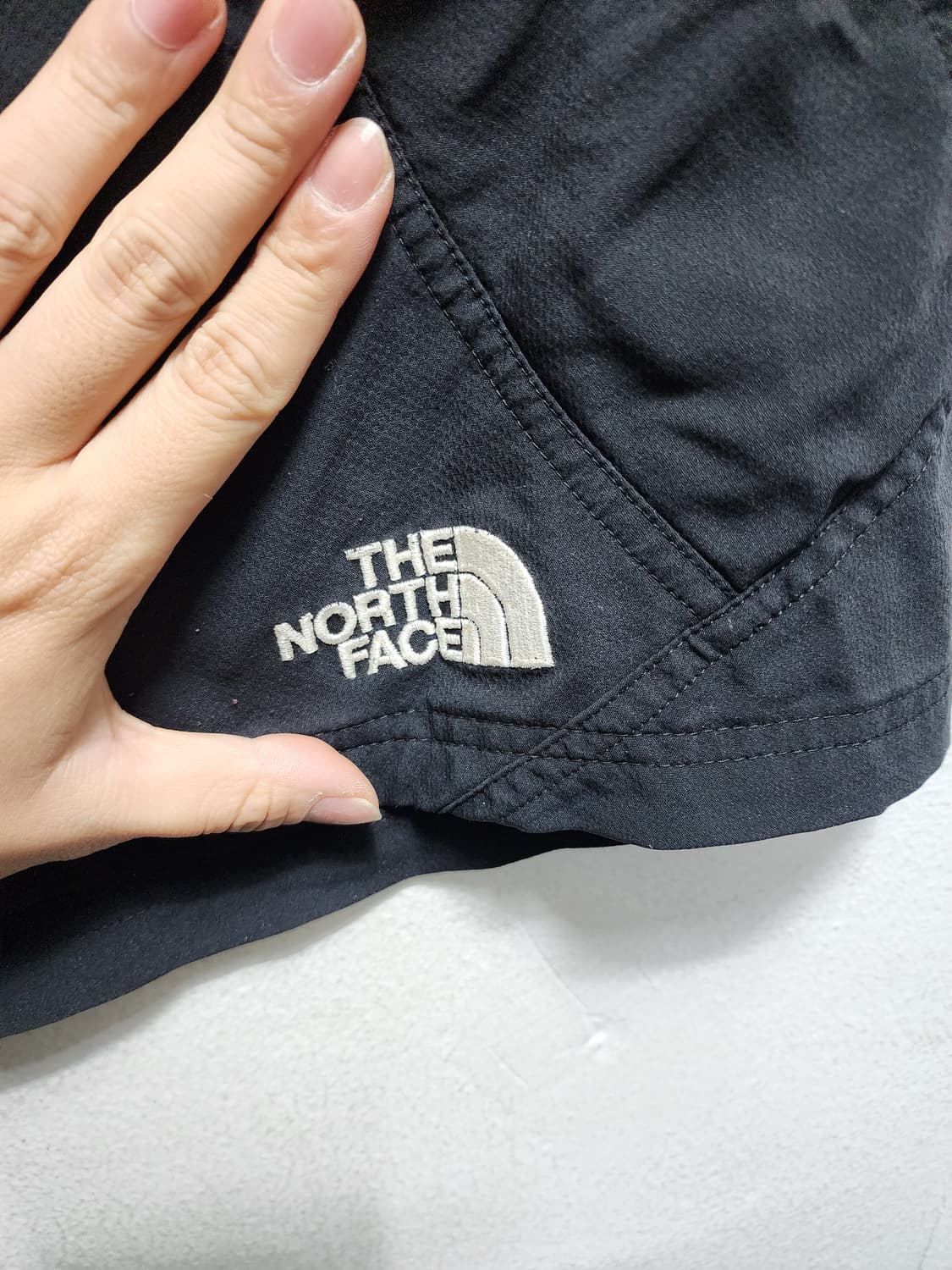 노스페이스 VECTOR 시리즈 블랙 카고 반바지 상품이미지3