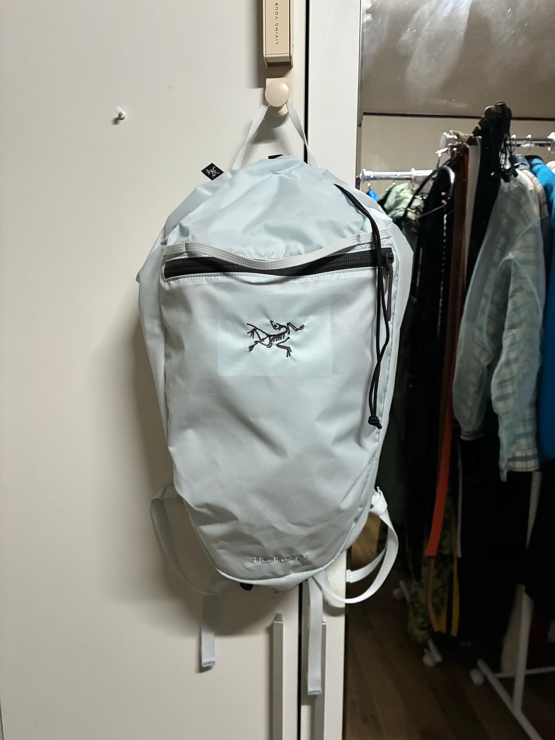 아크테릭스 헬리아드 10 백팩 데이브레이크 그래파이트 상품이미지1