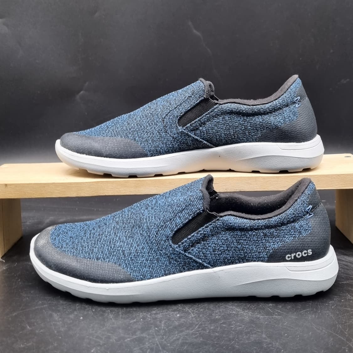 크록스 킨세일 남성슬립온250 상품이미지1