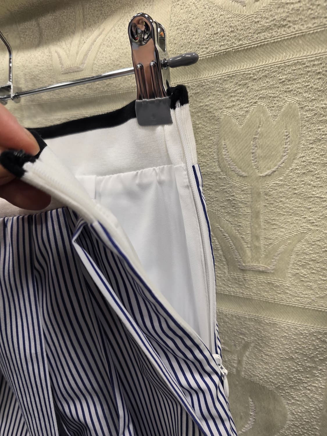 거의새거) 유니클로 JW 앤더슨 스트라이프 플리츠 스커트 S(25~26) 상품이미지6