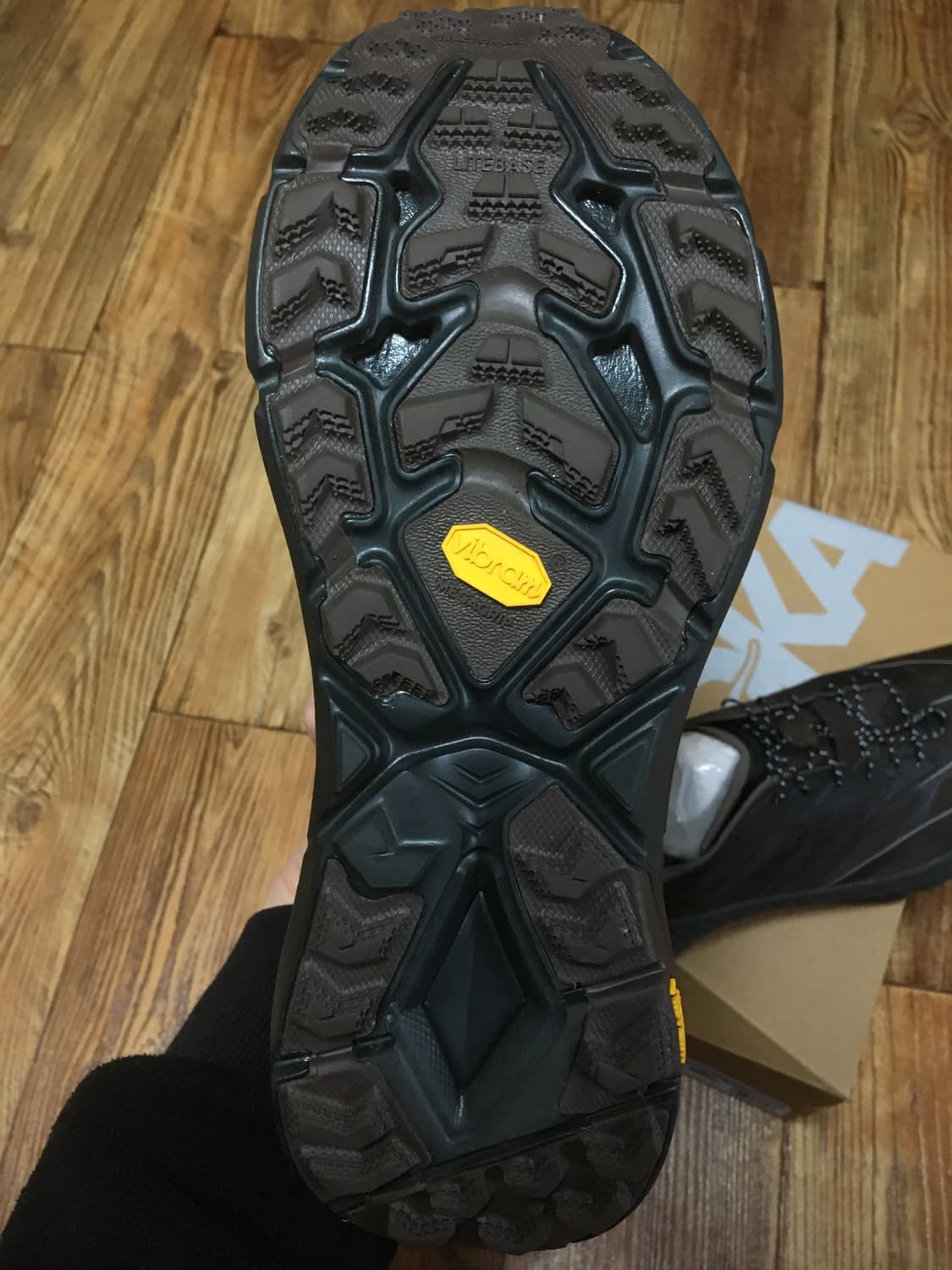 호카 새티스파이 마파테스피드4 라이트 커피 판매합니다 상품이미지7