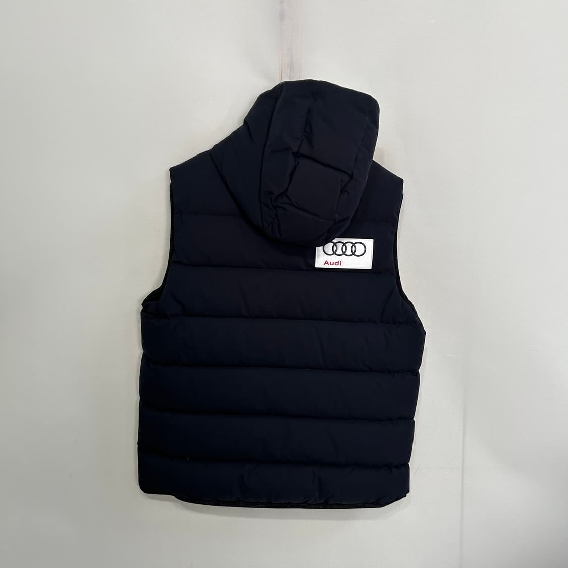 데상트 스위스 스키팀 패딩조끼 100 블랙 상품이미지3