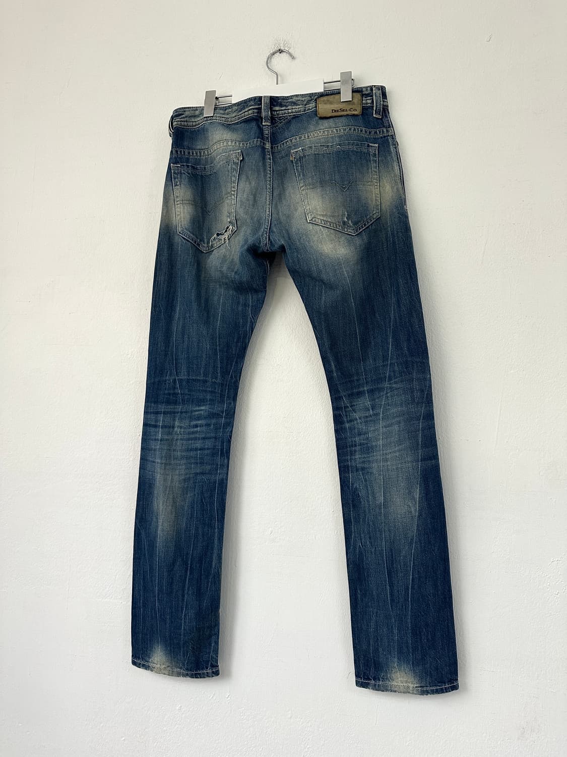 디젤 디스트로이드 블루 워싱 슬림진 상품이미지6