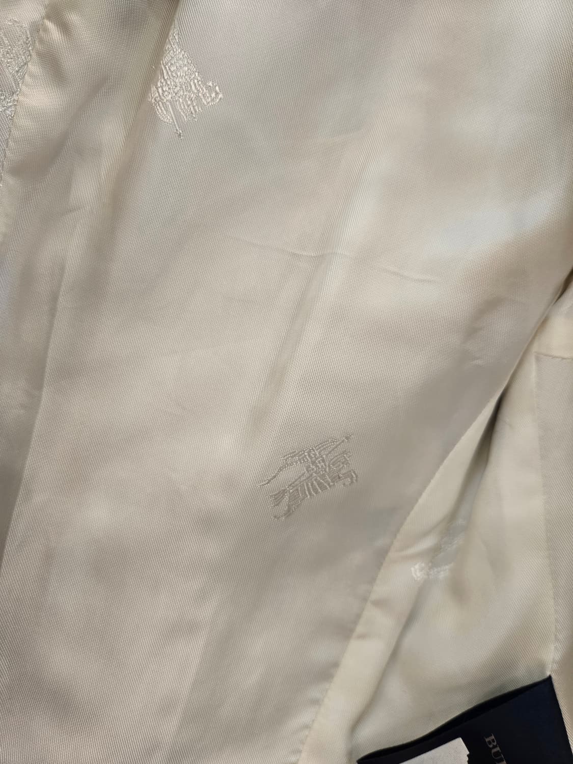 [쿨거환영]버버리 런던 유니크 플라워 프린트 집업 재킷 상품이미지6