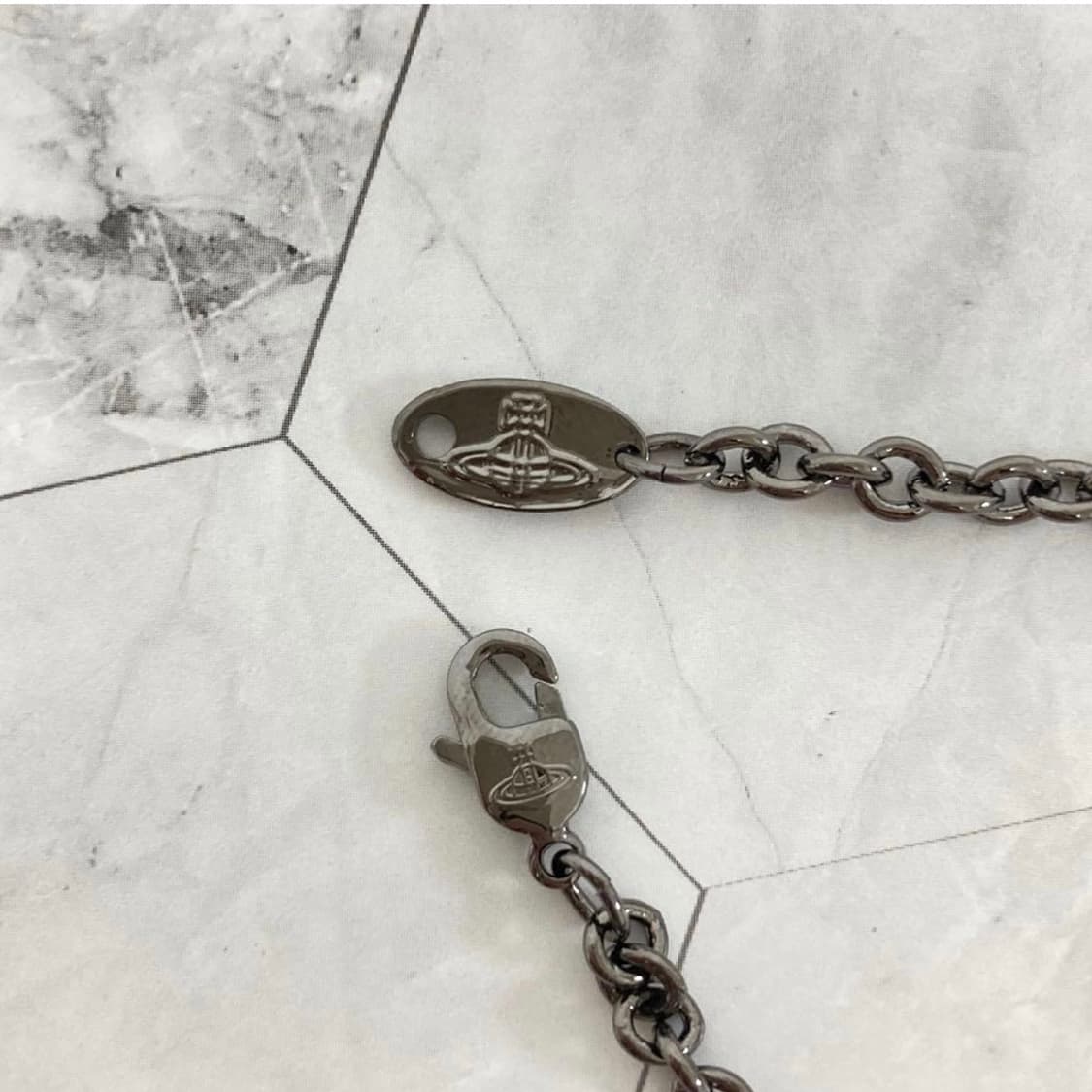 비비안웨스트우드 아카이브 블랙 크리스탈 큐박 orb 팬던트 목걸이 상품이미지4