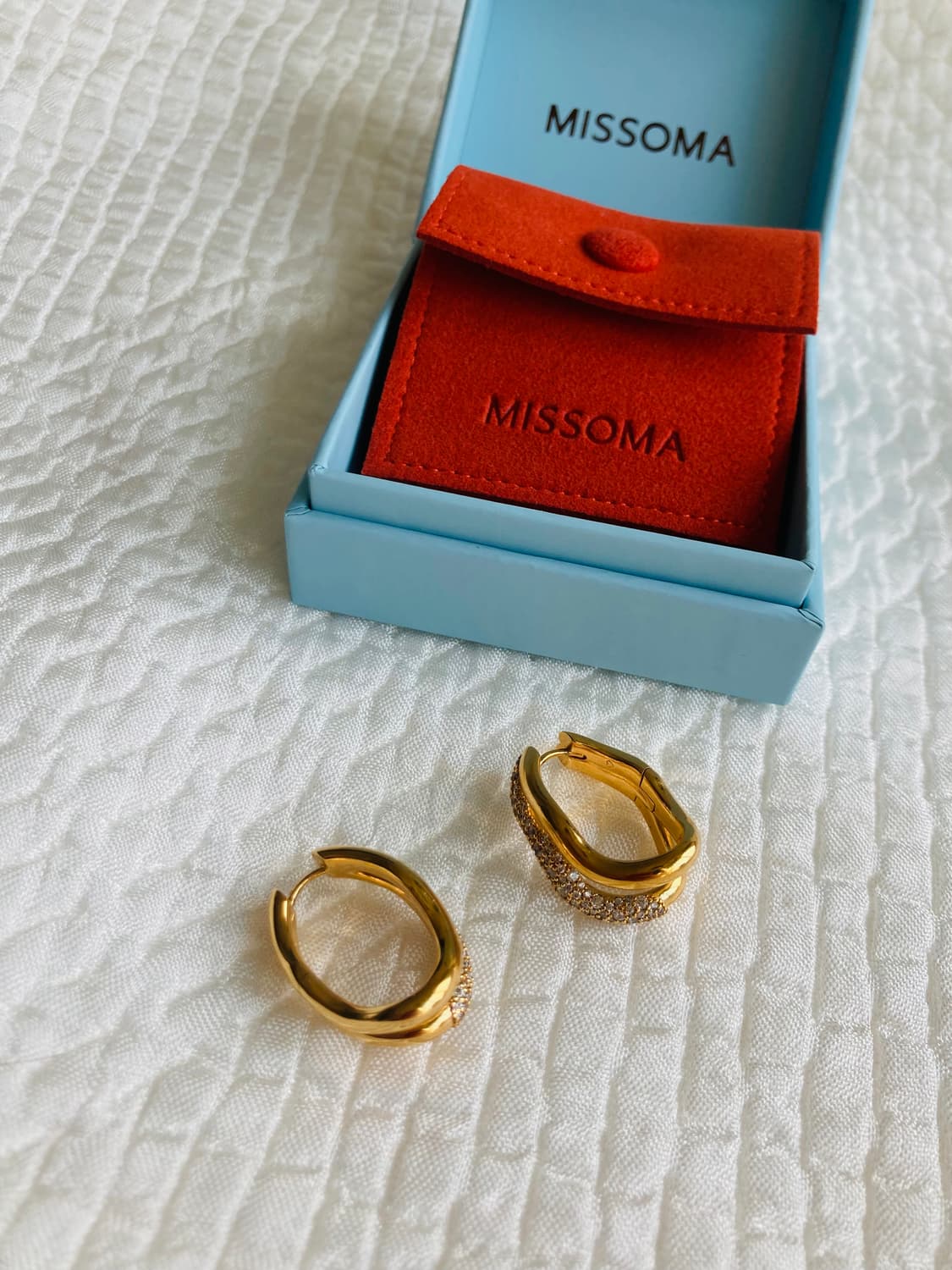 Missoma 미쏘마 몰튼 스노우 더블 미디엄 후프 귀걸이 상품이미지5