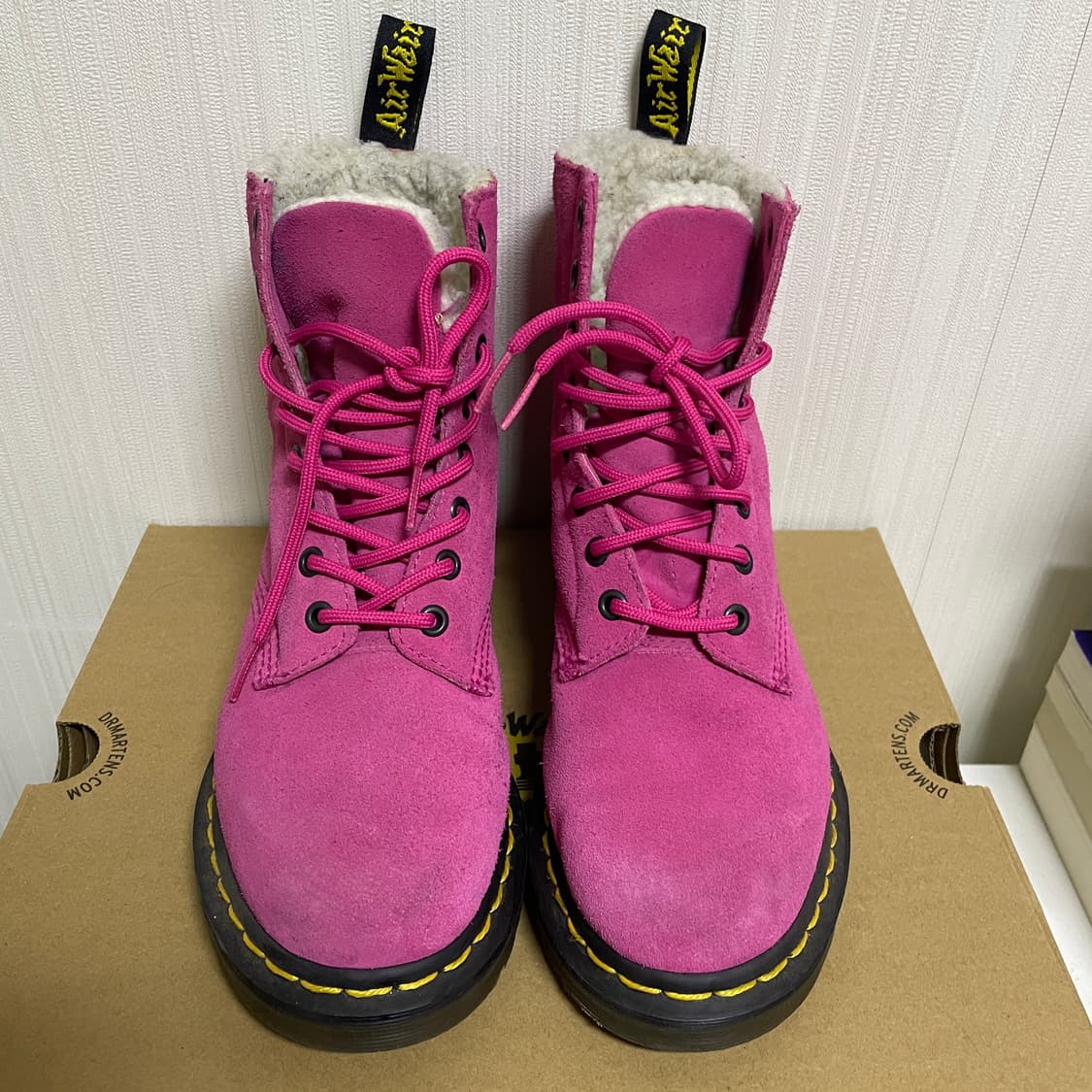 [uk4] 닥터마틴 핑크 스웨이드 양털부츠 230~235 상품이미지1