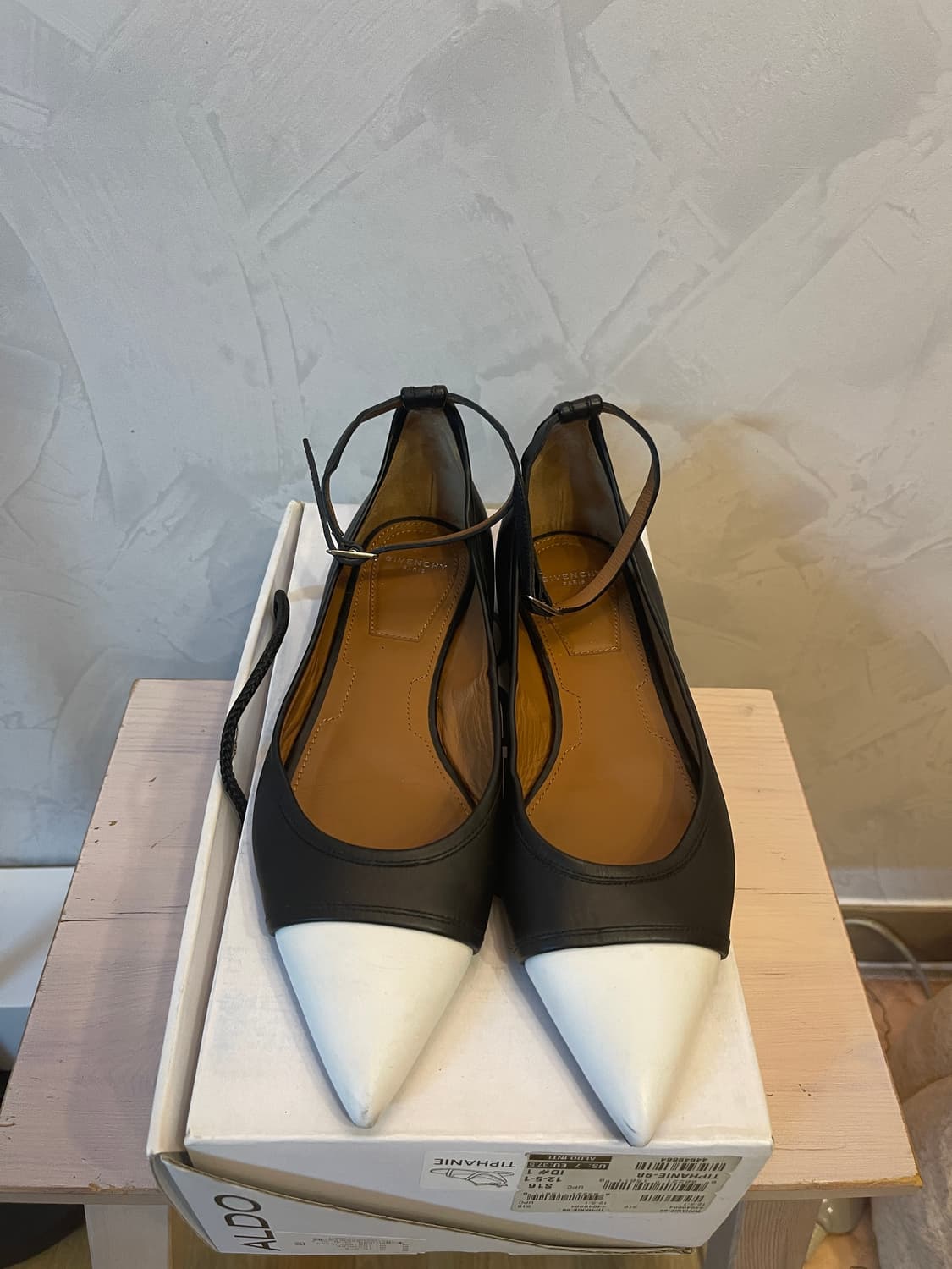 지방시 Givenchy투톤 캡토 앵클 스트랩 플랫슈즈 (235mm) 상품이미지7