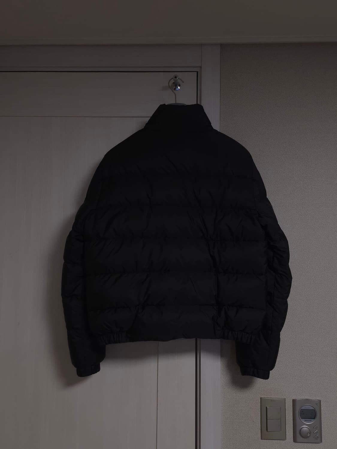 [48] 프라다 리나일론 패딩 블랙(SGB112) 상품이미지3