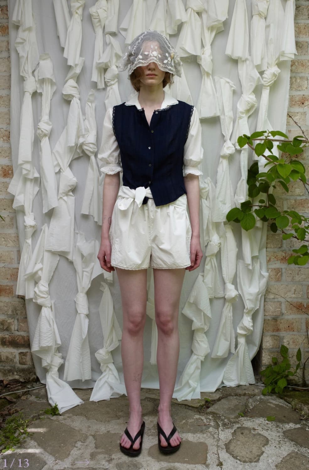 비아플레인 BUTTON VEST + PUFF BLOUSE (김고은 착용) 상품이미지2