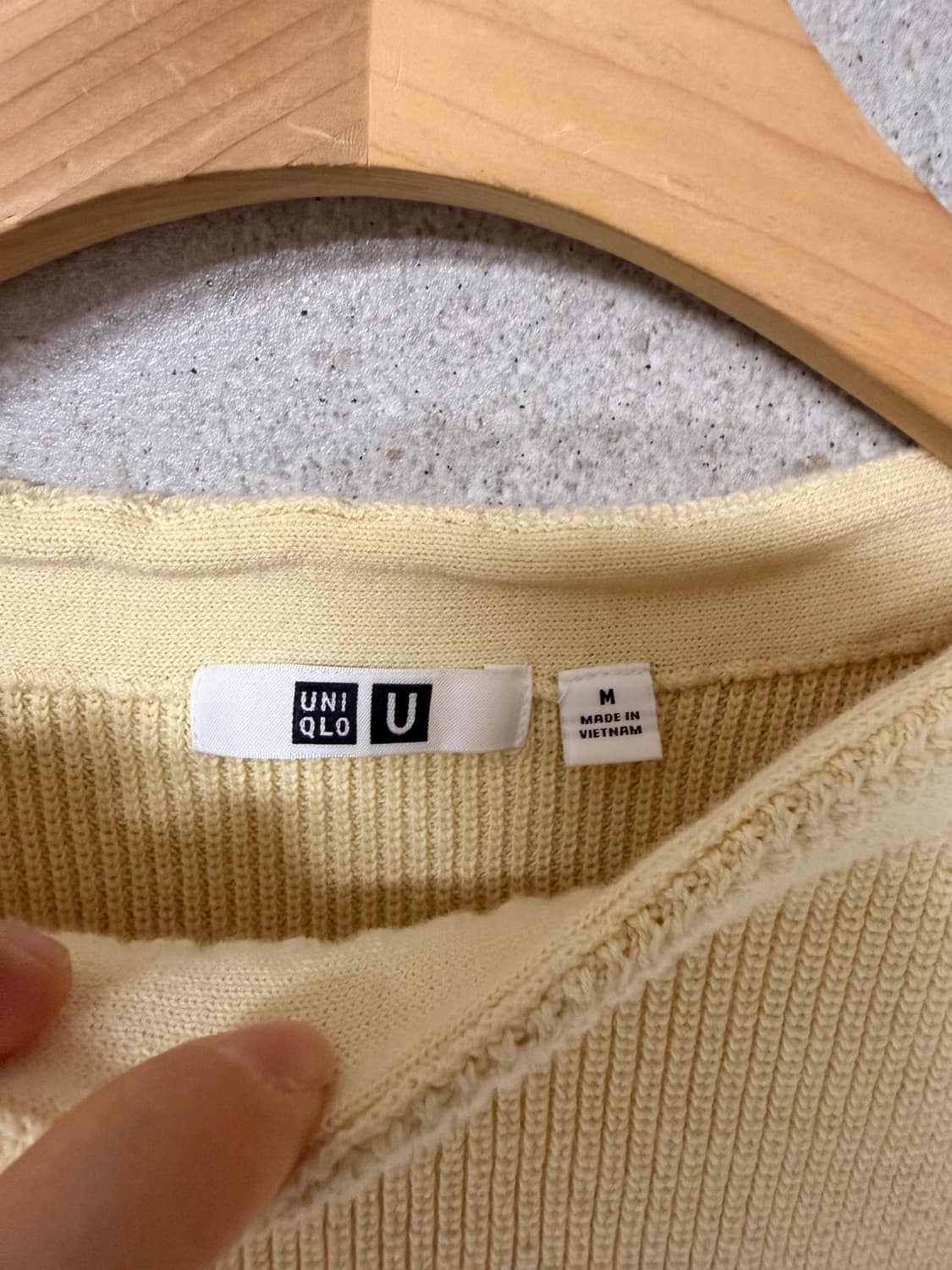 유니클로 유 레몬색 보트넥 니트 상품이미지5