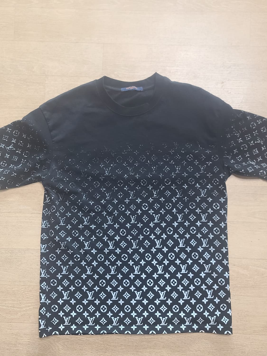 루이비통 그라디언트 반팔 M 상품이미지1