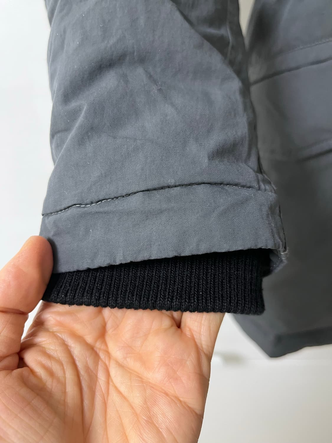 띠어리 다운 후드 패딩 점퍼 상품이미지8