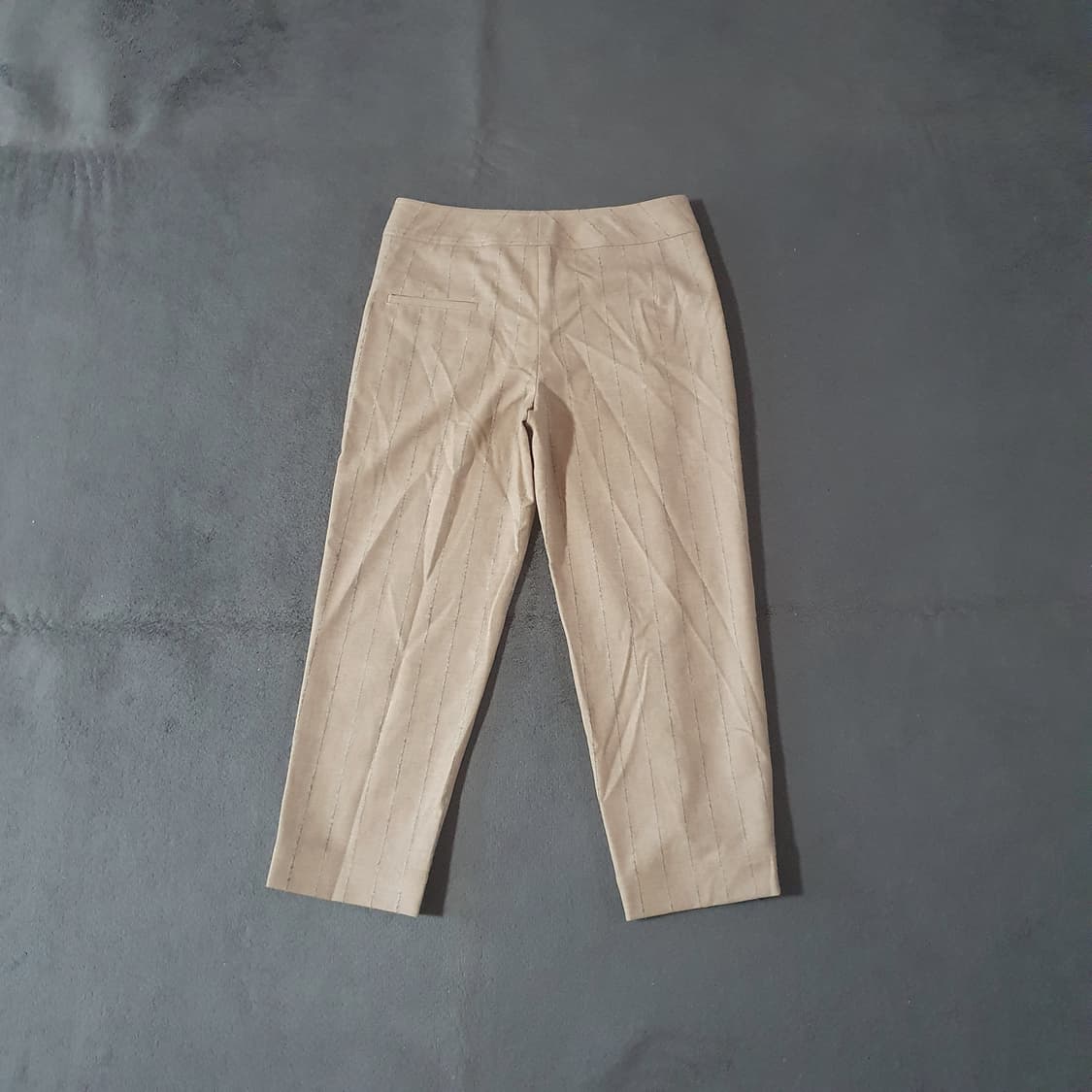 NEHERA 네헤라 비대칭 울 7부 슬랙스 팬츠 상품이미지2