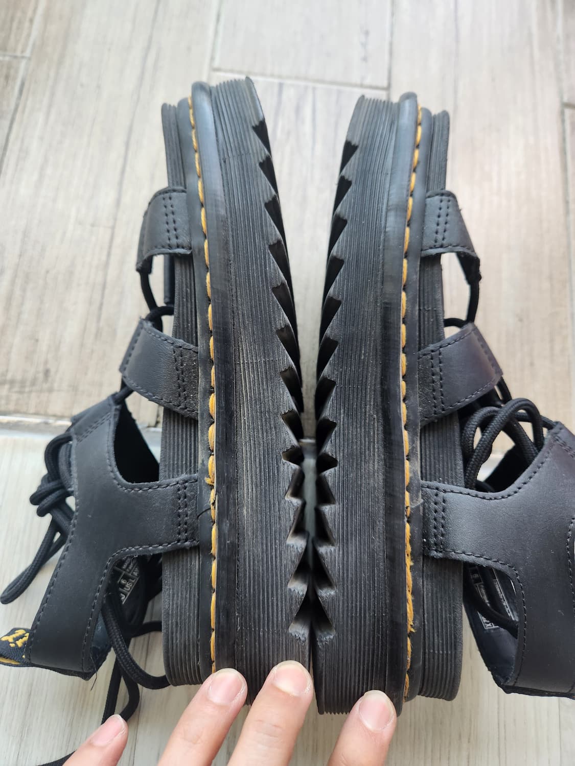 닥터마틴 나틸라 샌들 (230)(한소희샌들) 상품이미지4