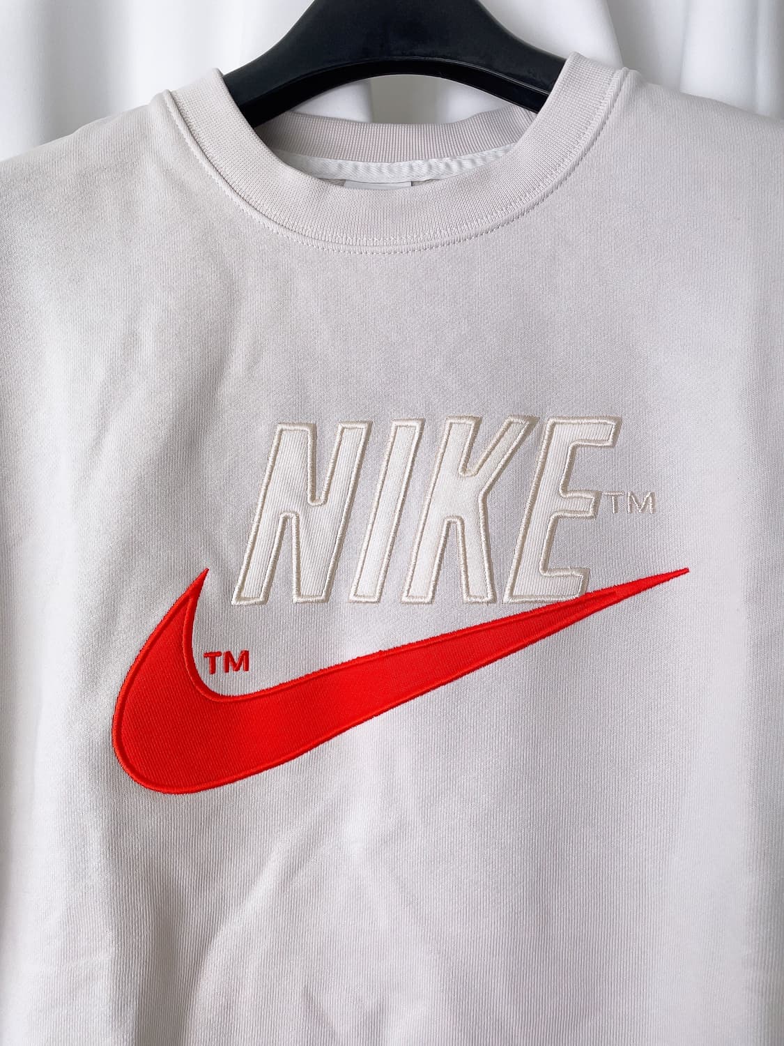 (정품/새상품) NIKE 나이키 공용 트랜디 클래식 크루 맨투맨 상품이미지3
