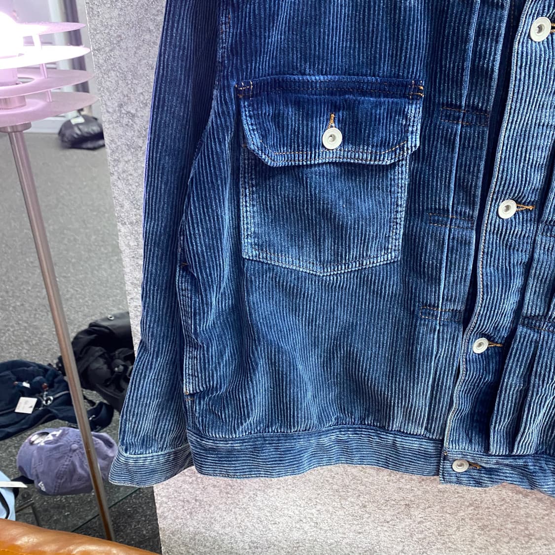 예스아이씨 네이비 자수 스펠아웃로고 코듀로이 트러커 자켓 B4472 상품이미지4