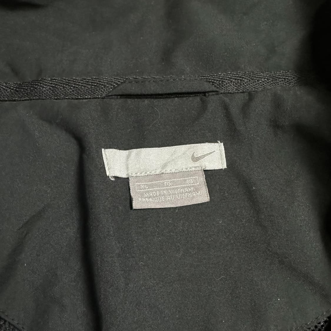 나이키 스몰로고 블랙 그레이 바람막이 상품이미지4